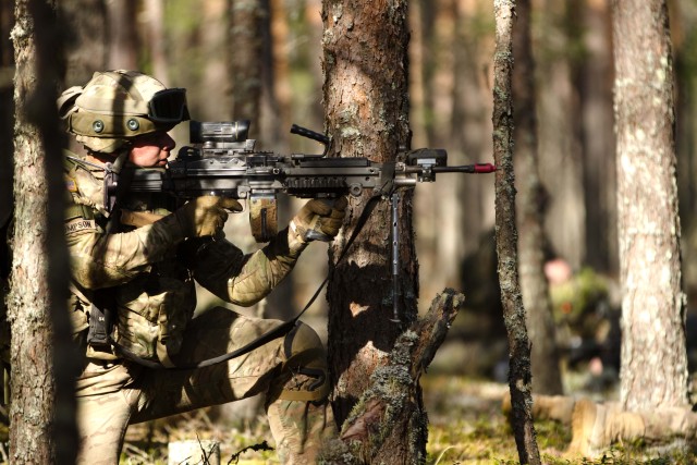 Dragoon Troopers and Finnish Soldiers reach training objective together