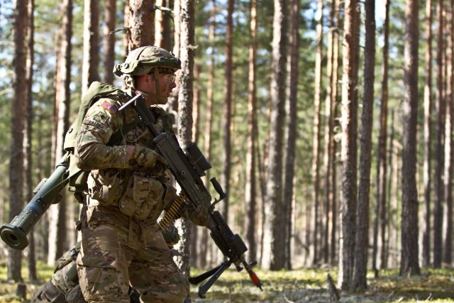 Dragoon Troopers and Finnish Soldiers reach training objective together