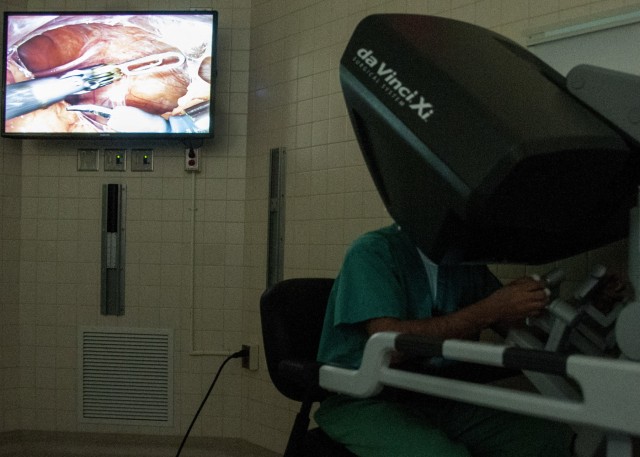 WBAMC first in DoD to use robot for surgery