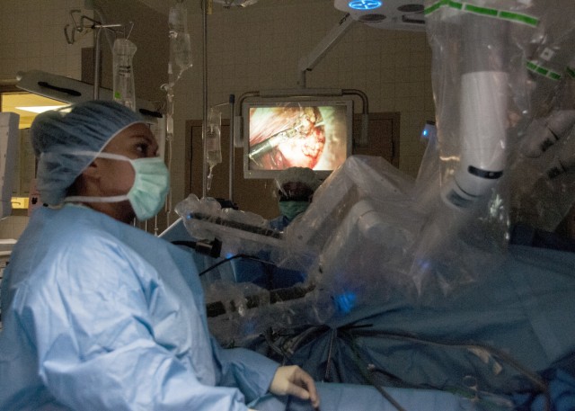 WBAMC first in DoD to use robot for surgery