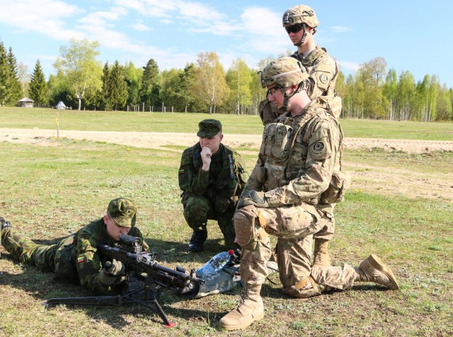 U.S., Lithuanian Soldiers conduct crew-serve weapons training