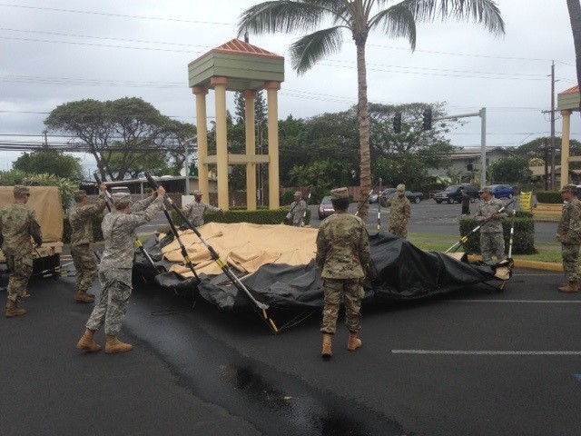 Warrior Brigade Discuss Disaster Preparedness with Waianae Community