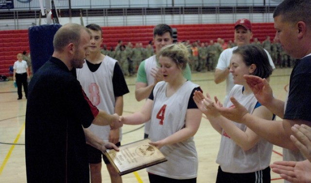 554th Engr. Bn. wins Commander's Cup volleyball crown