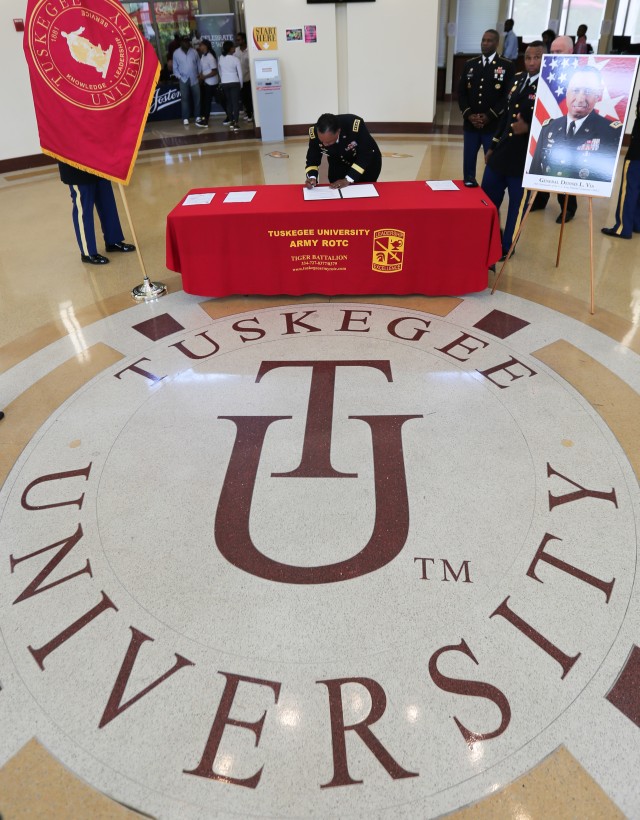 Tuskegee commissioning ceremony