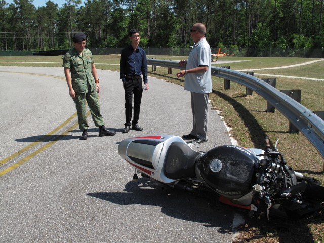 Singaporean Safety Inspectorate visits USACRC