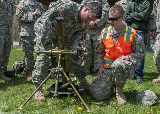 Soldiers Train on Mortar Operations