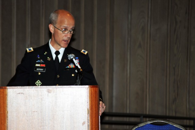 Language school commandant speaks at ROTC commissioning at Berkeley