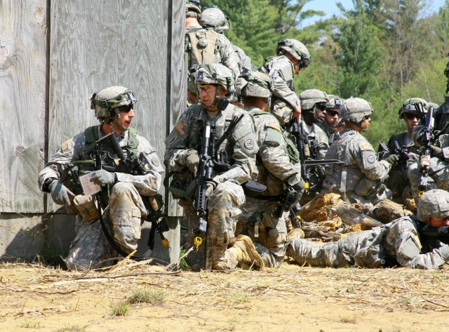 New York Soldiers hone air assault skills at Fort Drum
