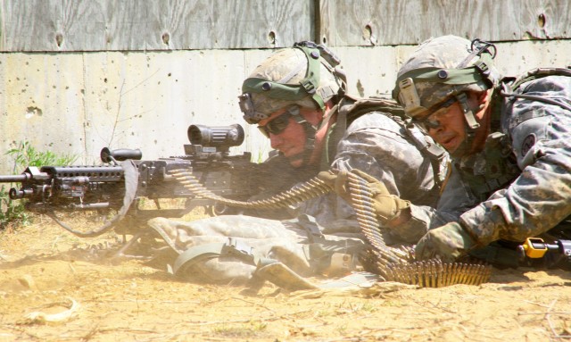 New York Soldiers hone air assault skills at Fort Drum