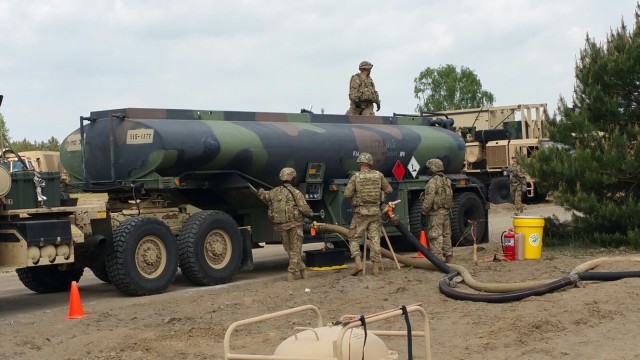 240th Quartermaster Supply Co. makes bulk fuel history prepping for Anakonda '16