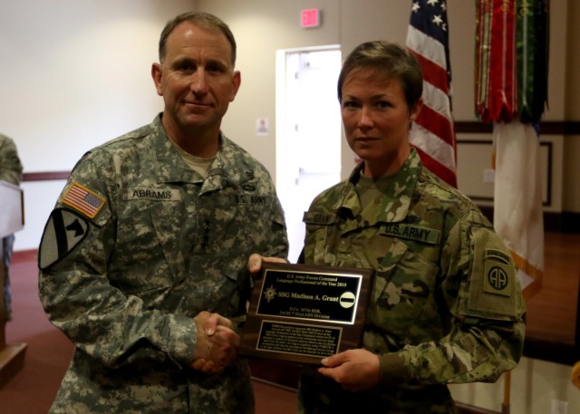 FORSCOM names top intelligence company, linguist for 2015
