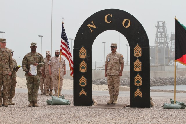 5 Kuwaiti soldiers inducted into U.S. Army NCO Corps