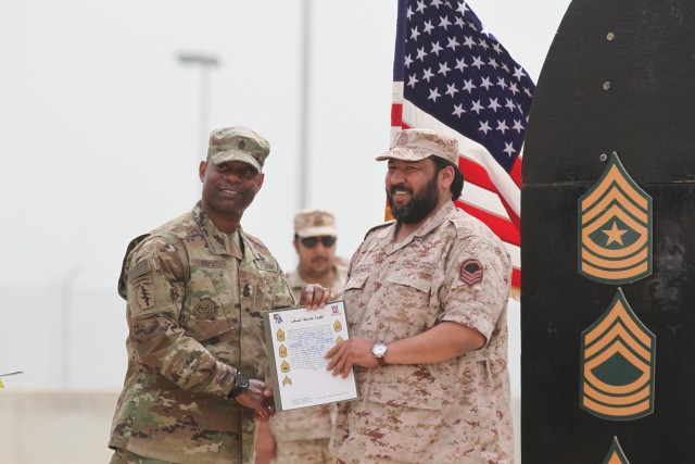 5 Kuwaiti soldiers inducted into U.S. Army NCO Corps