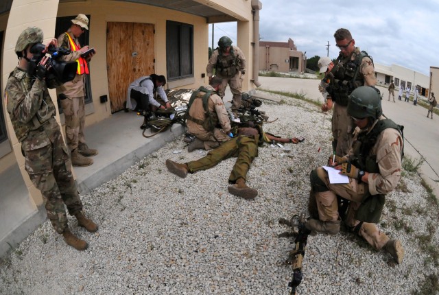 302nd RNAS trains for media embeds during exercise