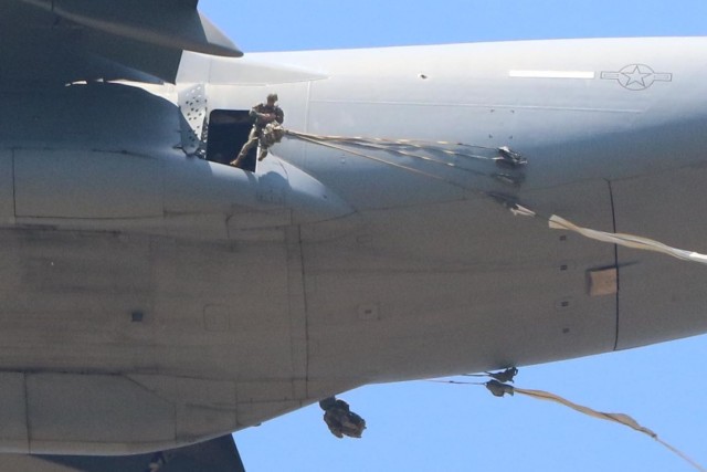 All American Week 2016 concludes with Airborne Review