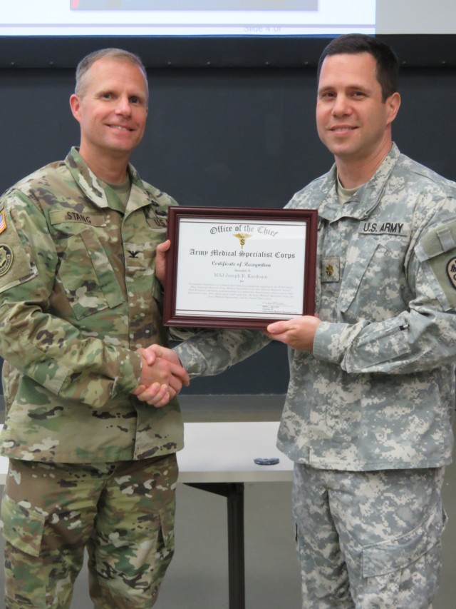 USARIEM Soldier receives New Horizon Research Award