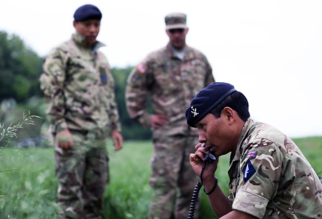 US Army signal Soldiers build interoperability, relationships with UK Allies