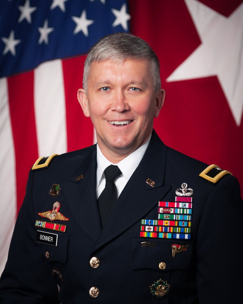 U.S. Army CBRN School at Fort Leonard Wood welcomes new commandant ...