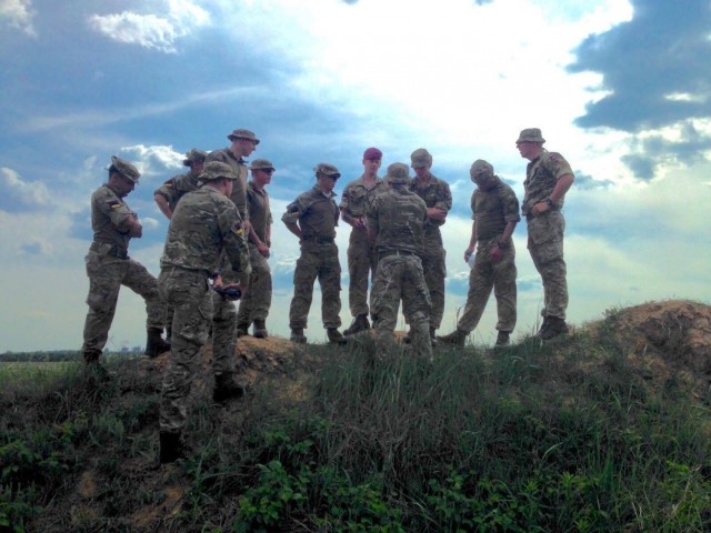 "Viper Medics" Meet with Polish and U.K. Partners in preparation for Airborne Jump