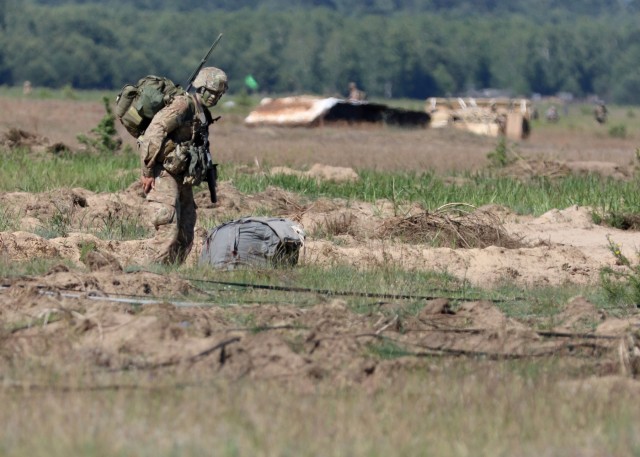 82nd Airborne Division participates in Swift Response 16