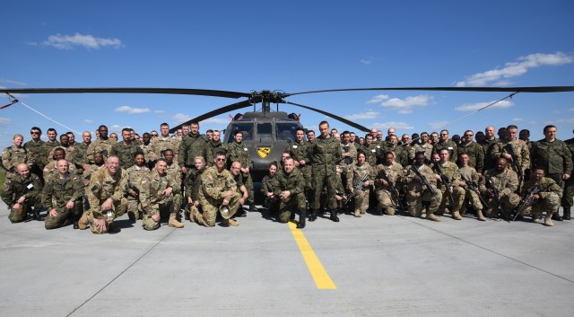 U.S. and Polish Aviation Soldiers begin Anakonda 16