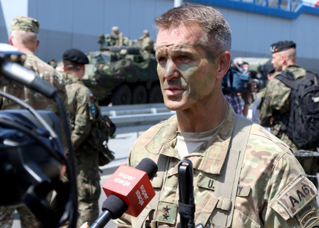 European leaders, 82nd Airborne Division CG discuss Swift Response 16 at bridge crossing