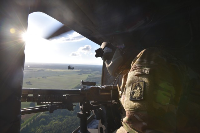 12th CAB and Polish Forces execute battalion air assault during Anakonda 16