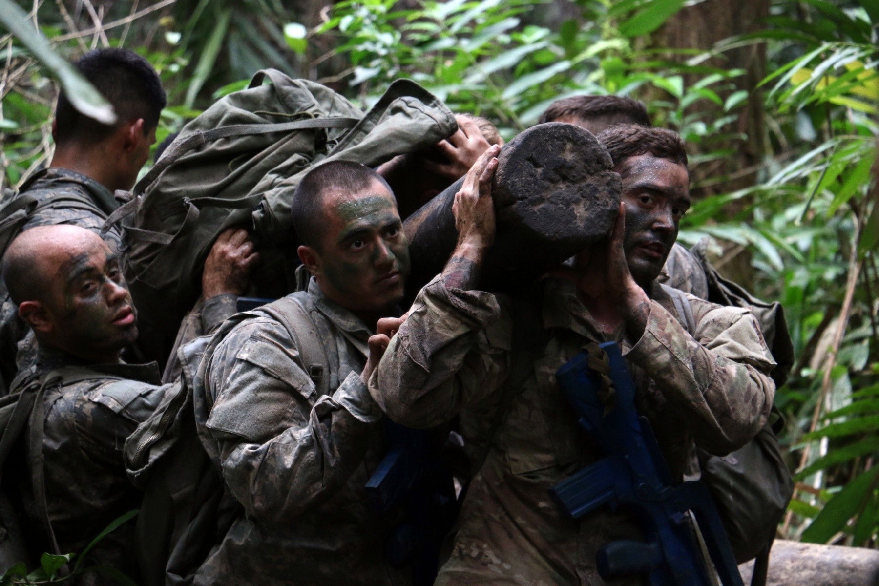 US Soldiers say 'bonjour' to jungle warfare | Article | The United ...