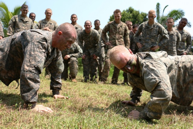 3-7 Inf attend French Jungle Warfare School