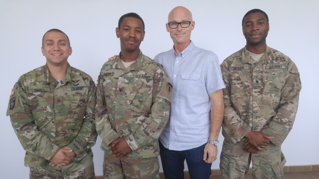 U.S. Soldiers act quickly to save Polish citizens at car accident scene