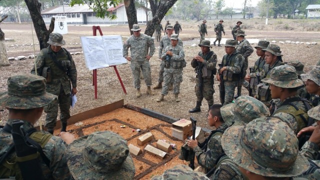 Florida Army National Guard shares experience with Central America