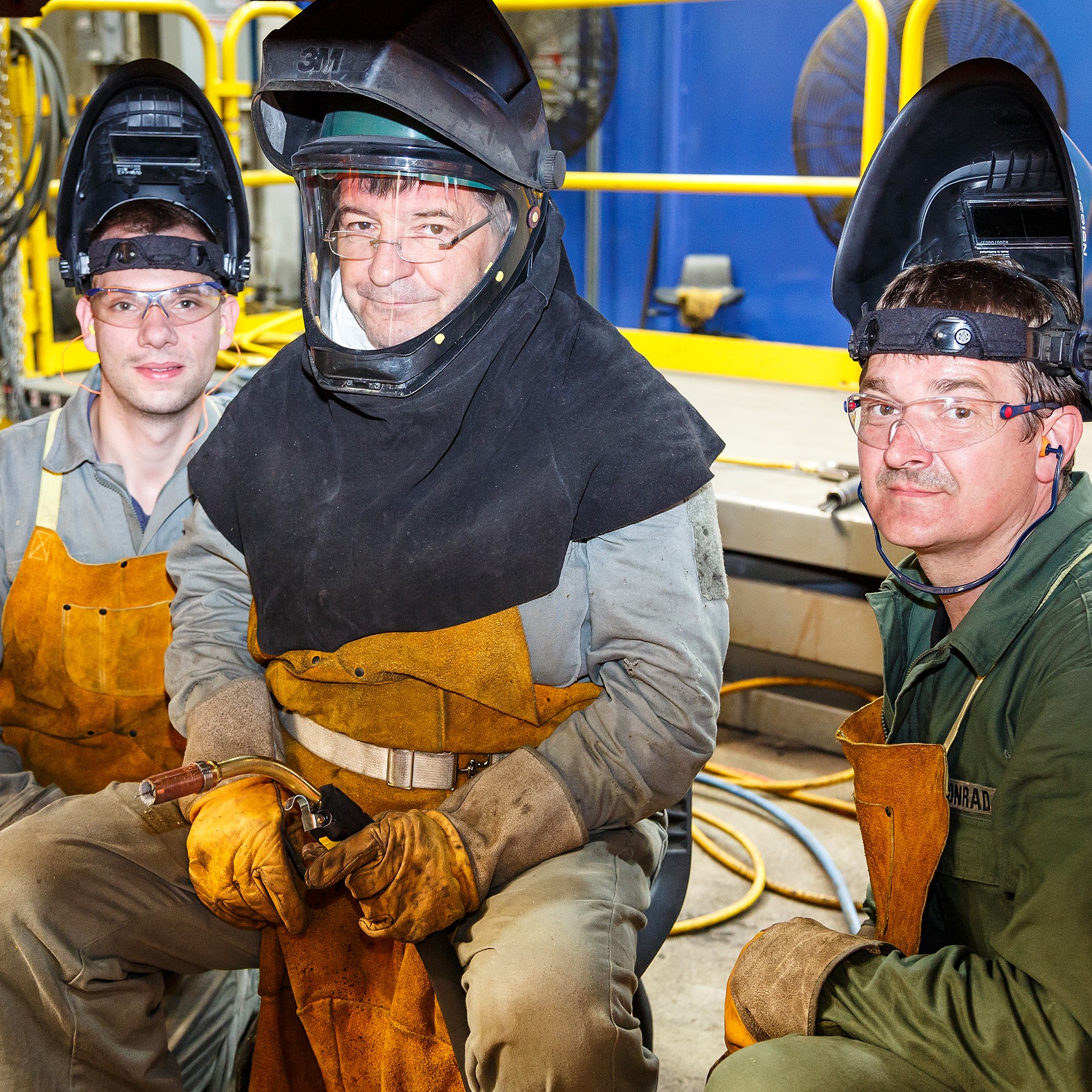 Army civilians, German nationals learn techniques to repair vehicles ...