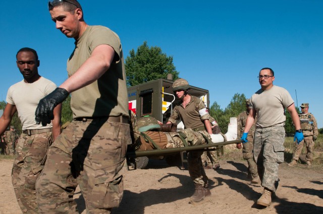 'Victory Medics' Provide Mission Medical Command at Anakonda 16