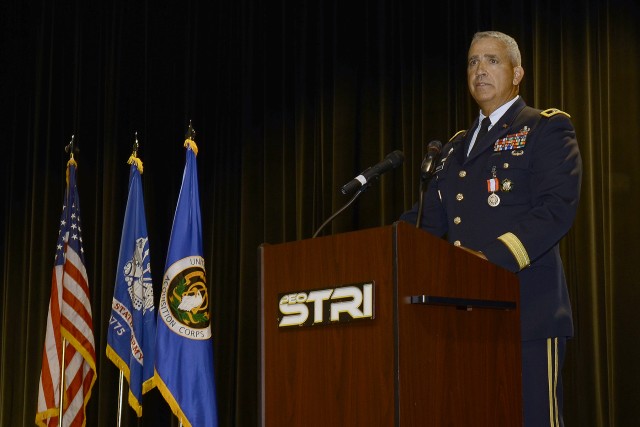 Maj. Gen. Maddux Speaks at Retirement Ceremony