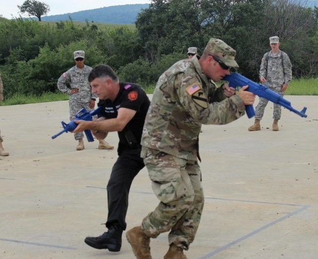 Bulgarian Military Police Cross-Train with the Tennessee Army National Guard during Operation Resolute Castle 16