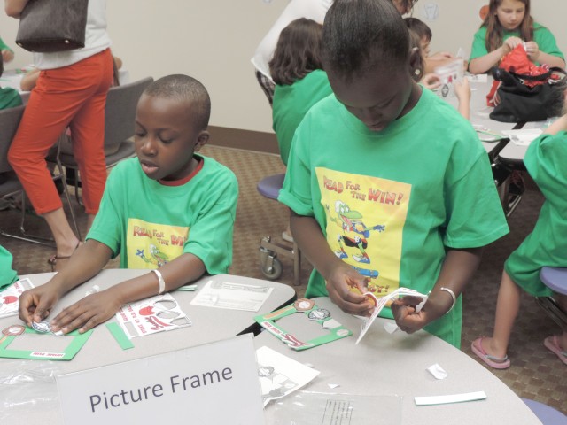 Readers swarm to kickoff event