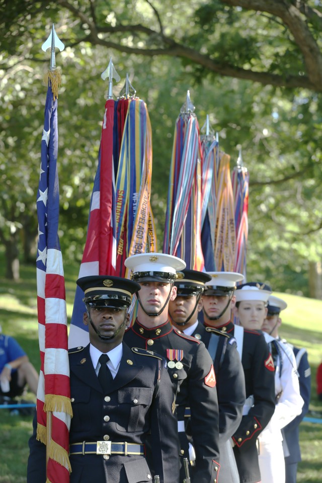 Torch is passed during 2016 Warrior Games closing ceremony