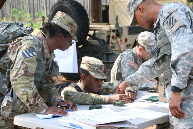9th BEB Soldiers hone maneuvering skills