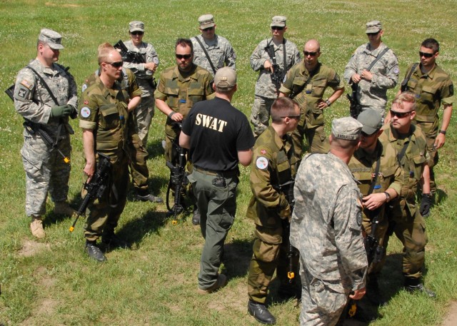 Red Bulls and Norwegian Guard Train with Law Enforcement