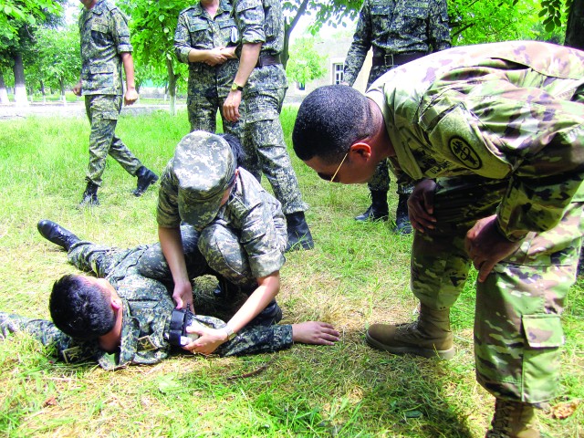 Eisenhower RT helps lead medical training exchange with Uzbeks