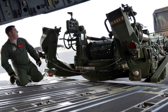 'Never Broken' trains, loads artillery with Air Force counterparts