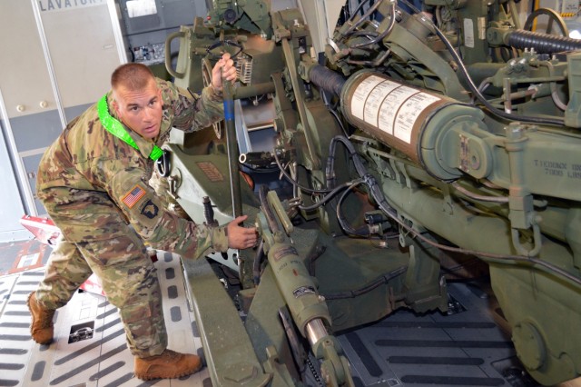 'Never Broken' trains, loads artillery with Air Force counterparts