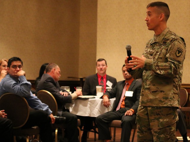 AMCOM military deputy talks leadership at Leader Forum