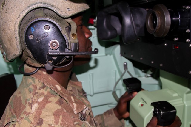 1-64 Armor uses simulators to train prior to Exercise Saber Guardian