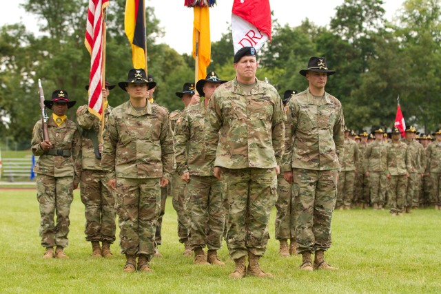 Nd Cavalry Regiment Welcomes New Commander Article The United States Army