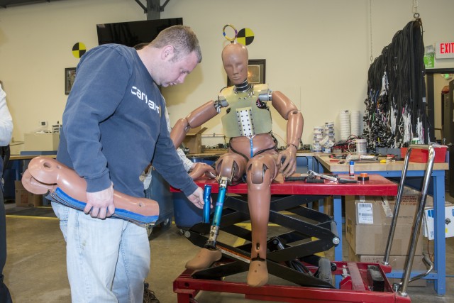 'Dummies' test for Soldier survivability
