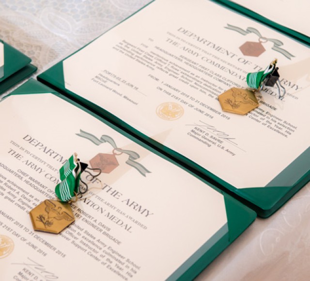 Ceremony honors top instructors at Fort Leonard Wood