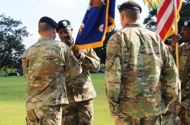 1-11th Avn. Regt. welcomes new commander | Article | The United States Army