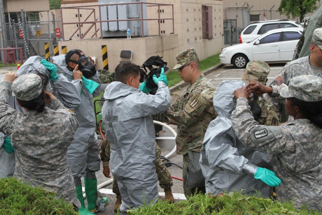 121st Combat Support Hospital conducts biological training exercise