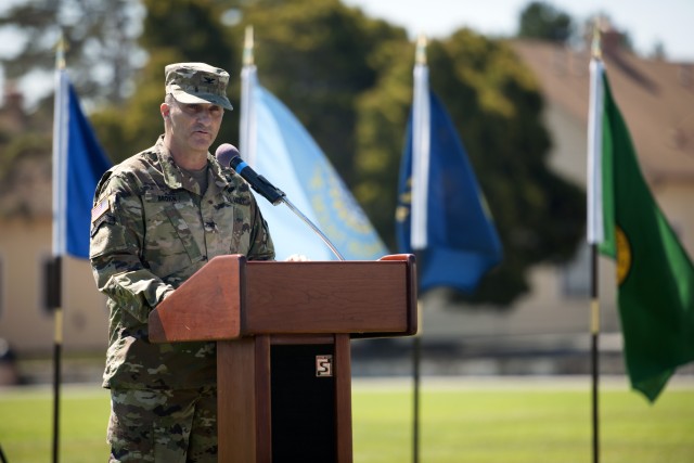 Presidio welcomes new commander